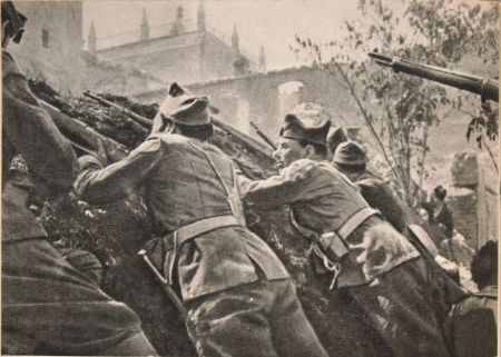 Οι Δημοκρατικοί πολιορκούν το Αλκάθαρ του Τολέδου Σεπτέμβριος 1936/ φωτό του Μιχαήλ Κολτσόφ